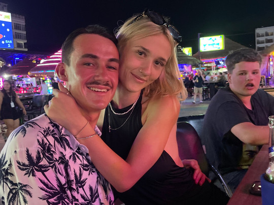 Lilly's Aussie Bar-芭东海滩必去景点