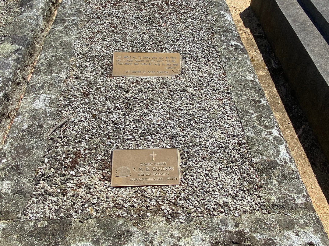 Buchan Cemetery景点图片