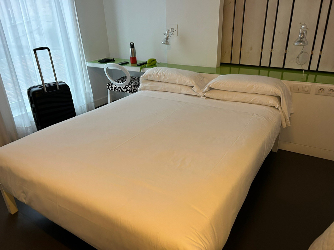 Moure Hotel主图