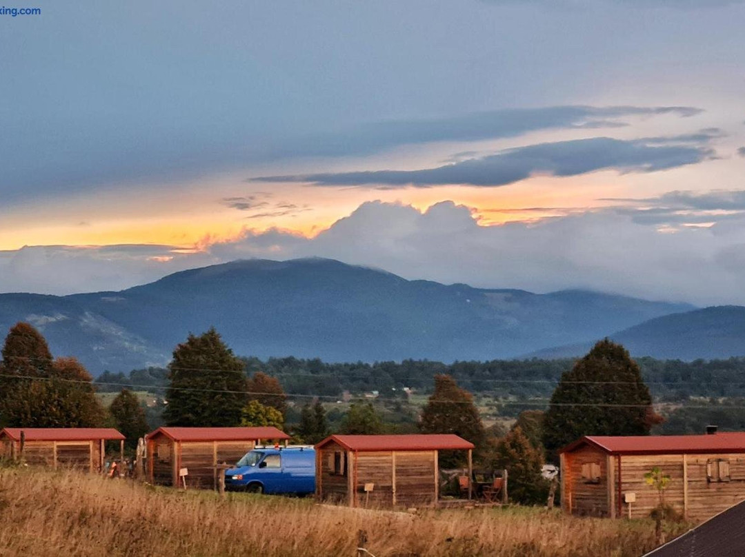 Camp The sunrise hill