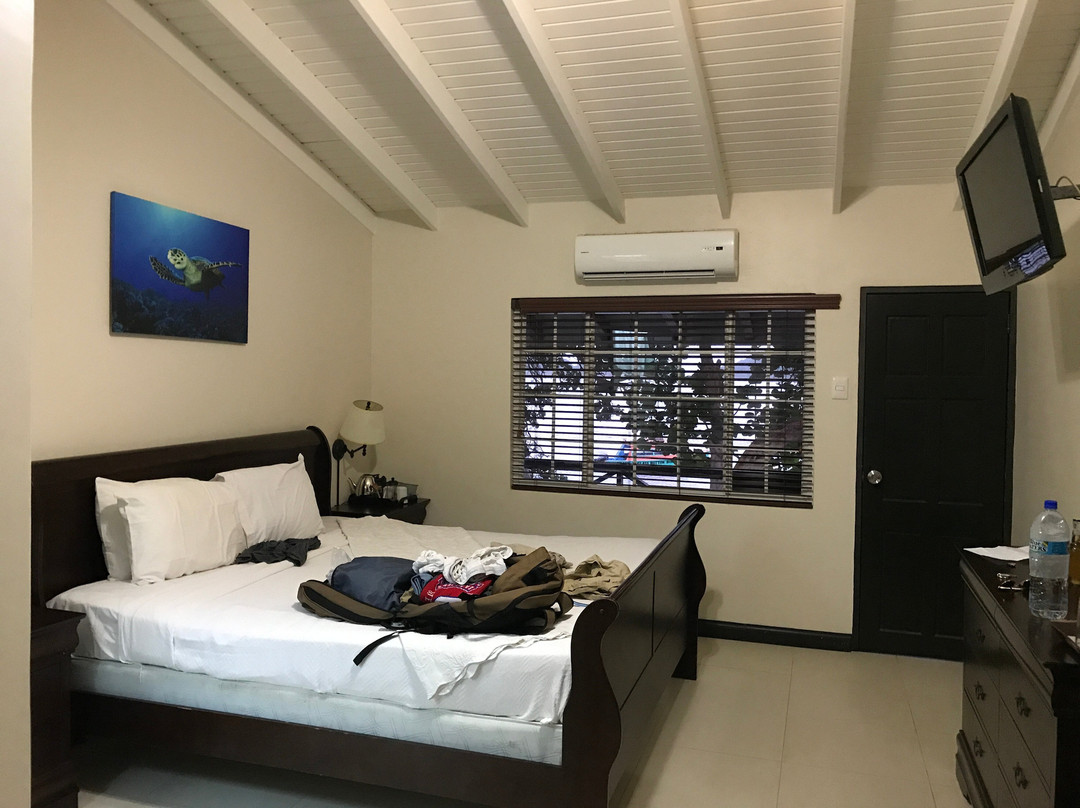 Blue Waters Inn Hotel主图