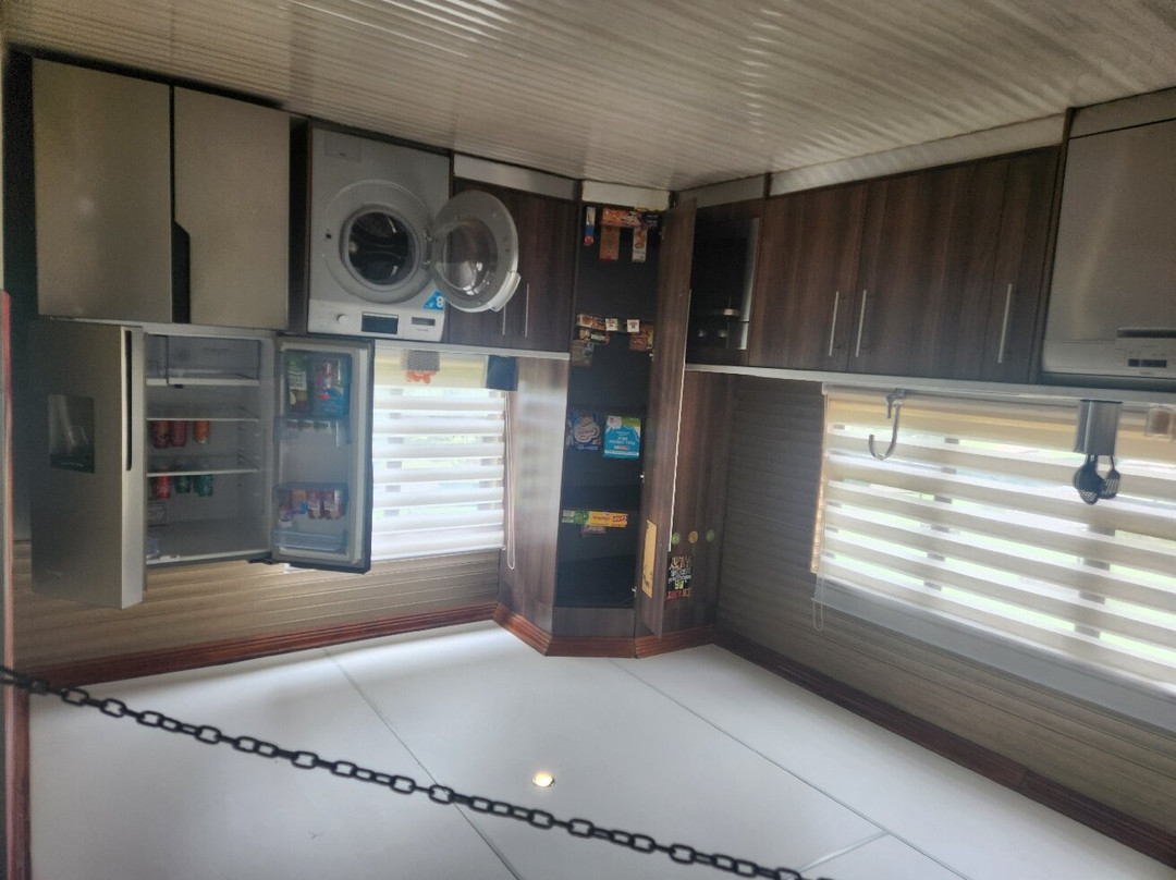 Upside Down House-哈特比斯普特必去景点