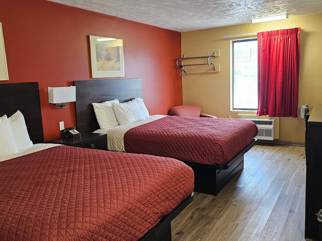 Budgetel Inn & Suites