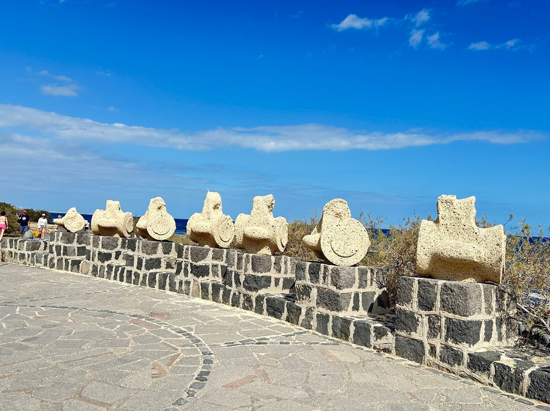Whale Vertebrae-El Medano必去景点