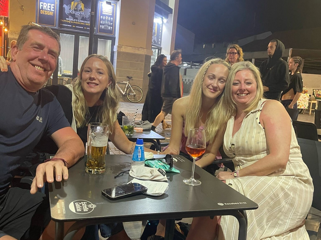 Buddy Bar-圣塔玛丽亚必去景点