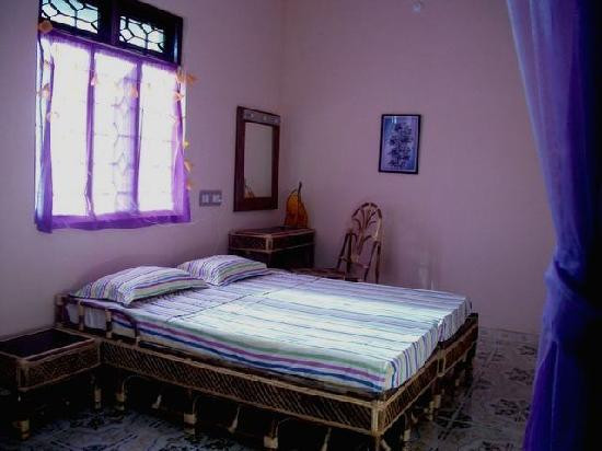 Full Moon Guesthouse主图