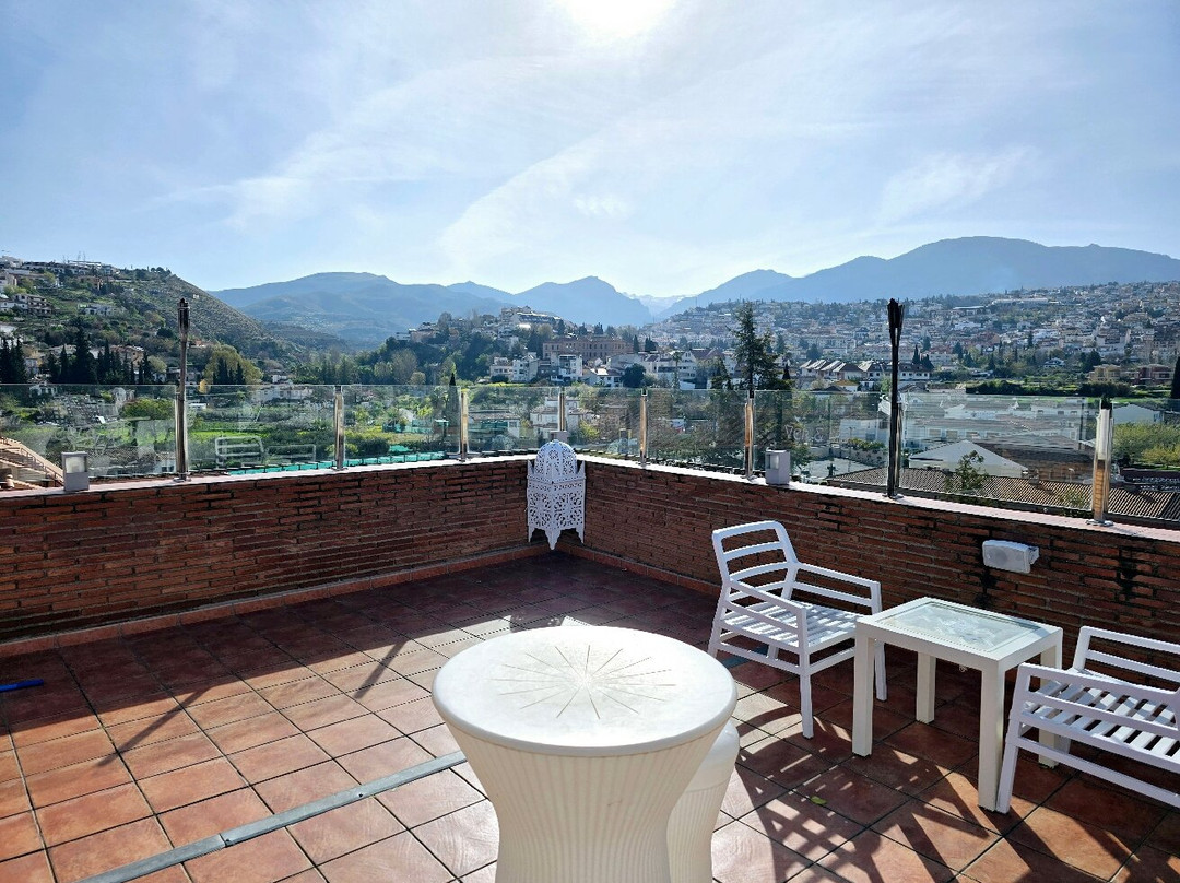 格拉纳达宫殿酒店主图