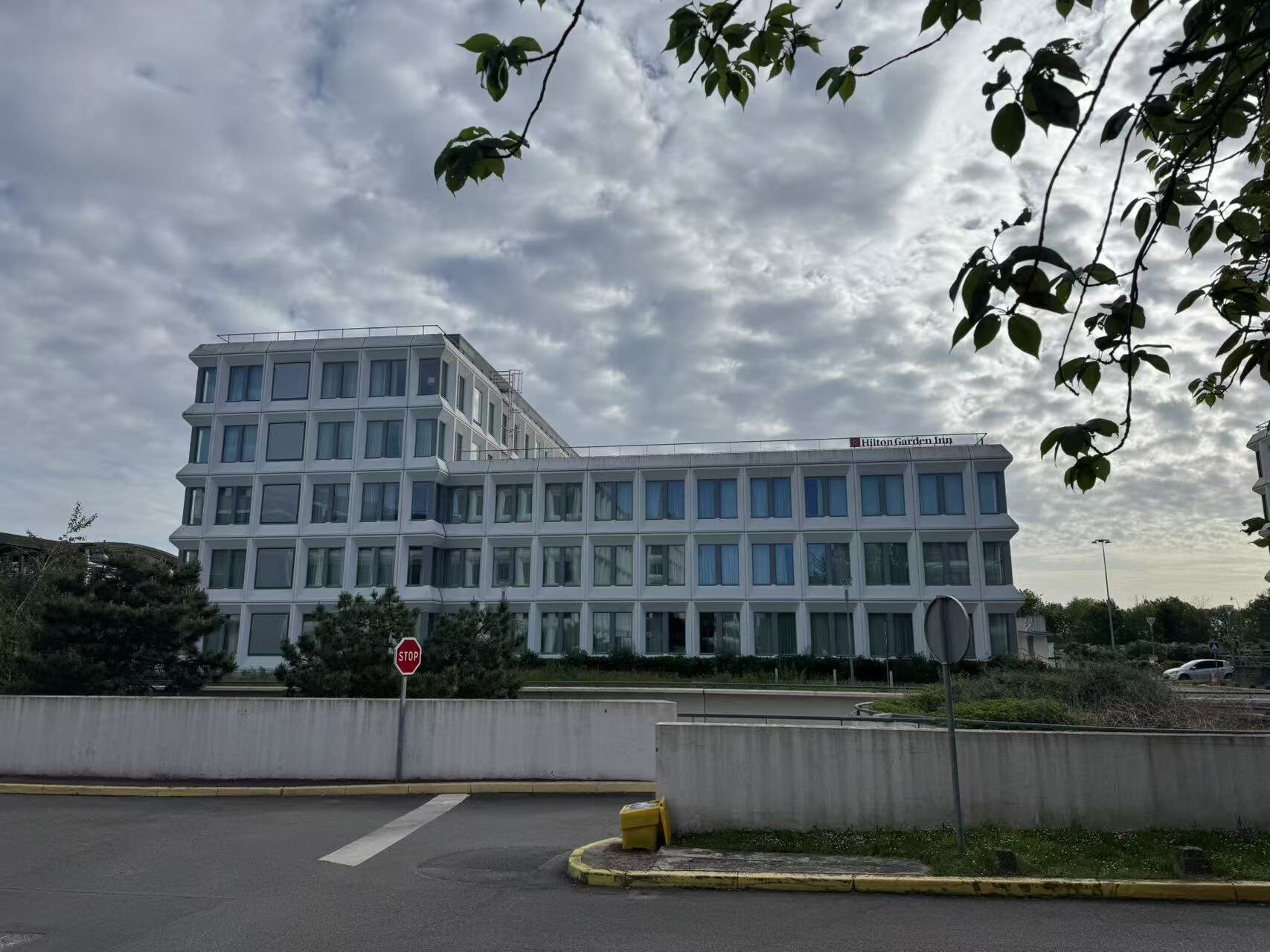 Hilton Garden Inn Paris Orly Airport-浴室