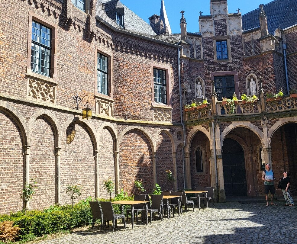 Schloss Paffendorf-Bergheim必去景点