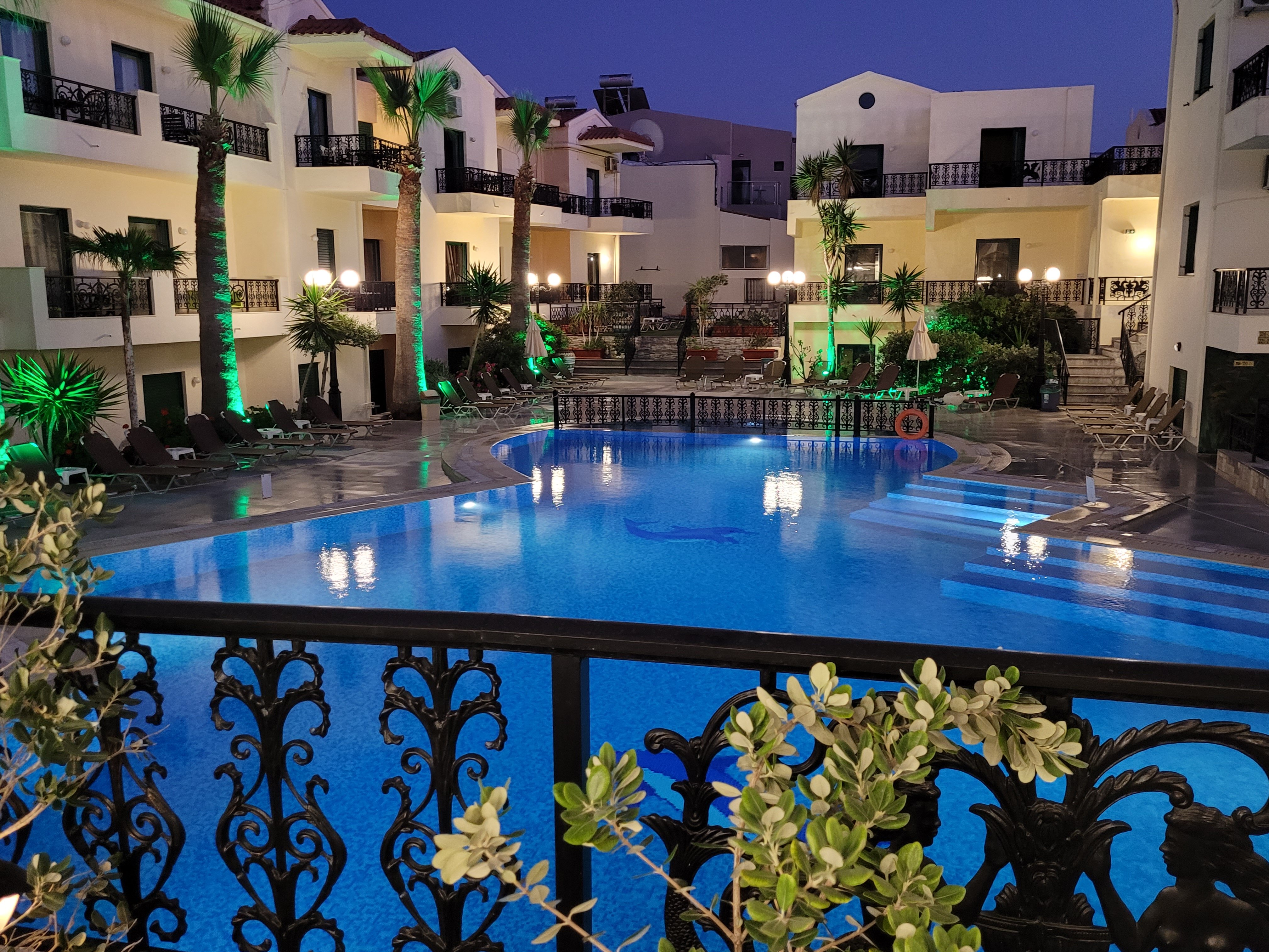Diogenis Blue Palace-泳池