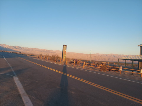 炉管井村酒店 - 公园内主图