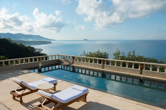 阿曼其拉度假酒店主图