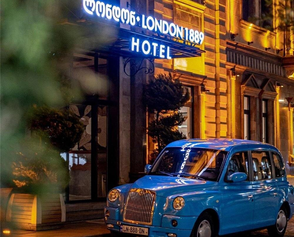 Hotel London 1889 & Casino