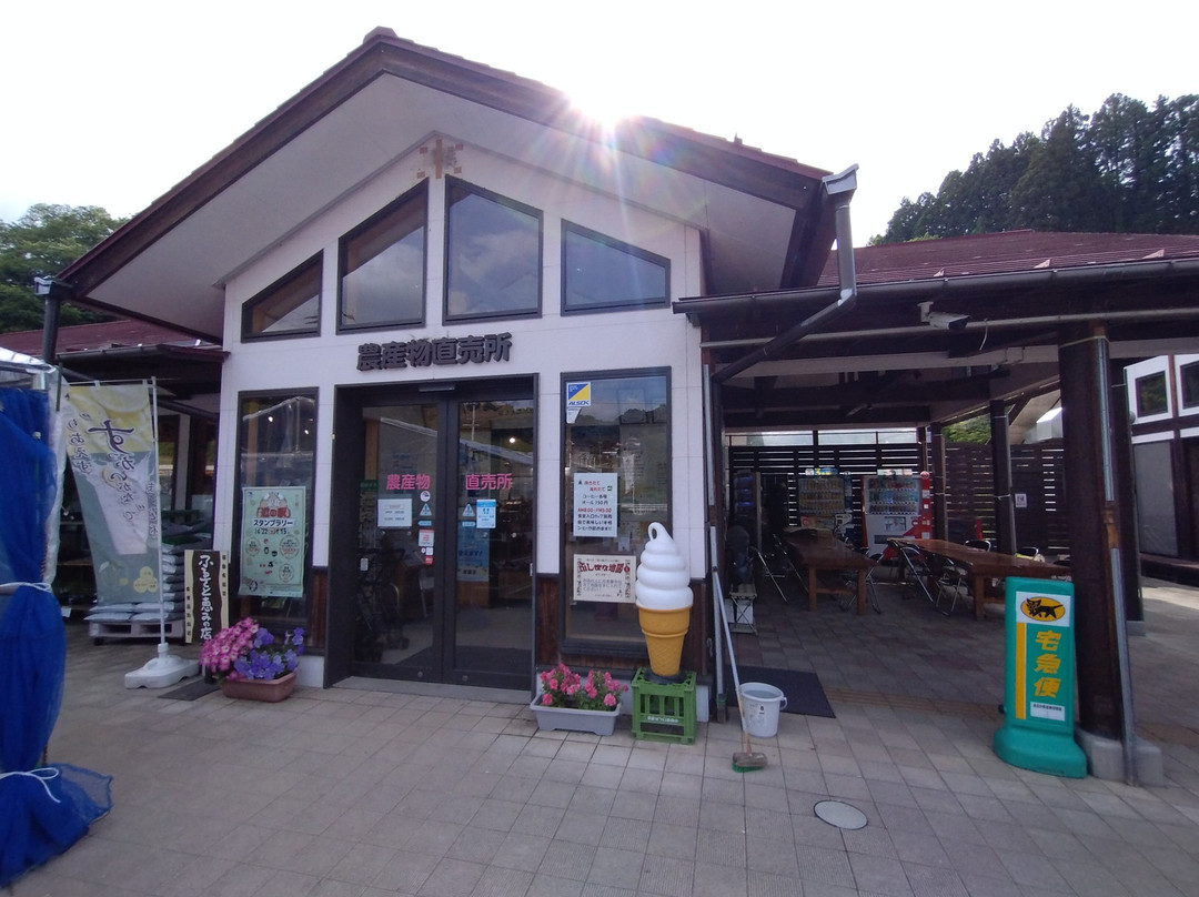 Michi-no-Eki Sakura no Sato-二松本市必去景点