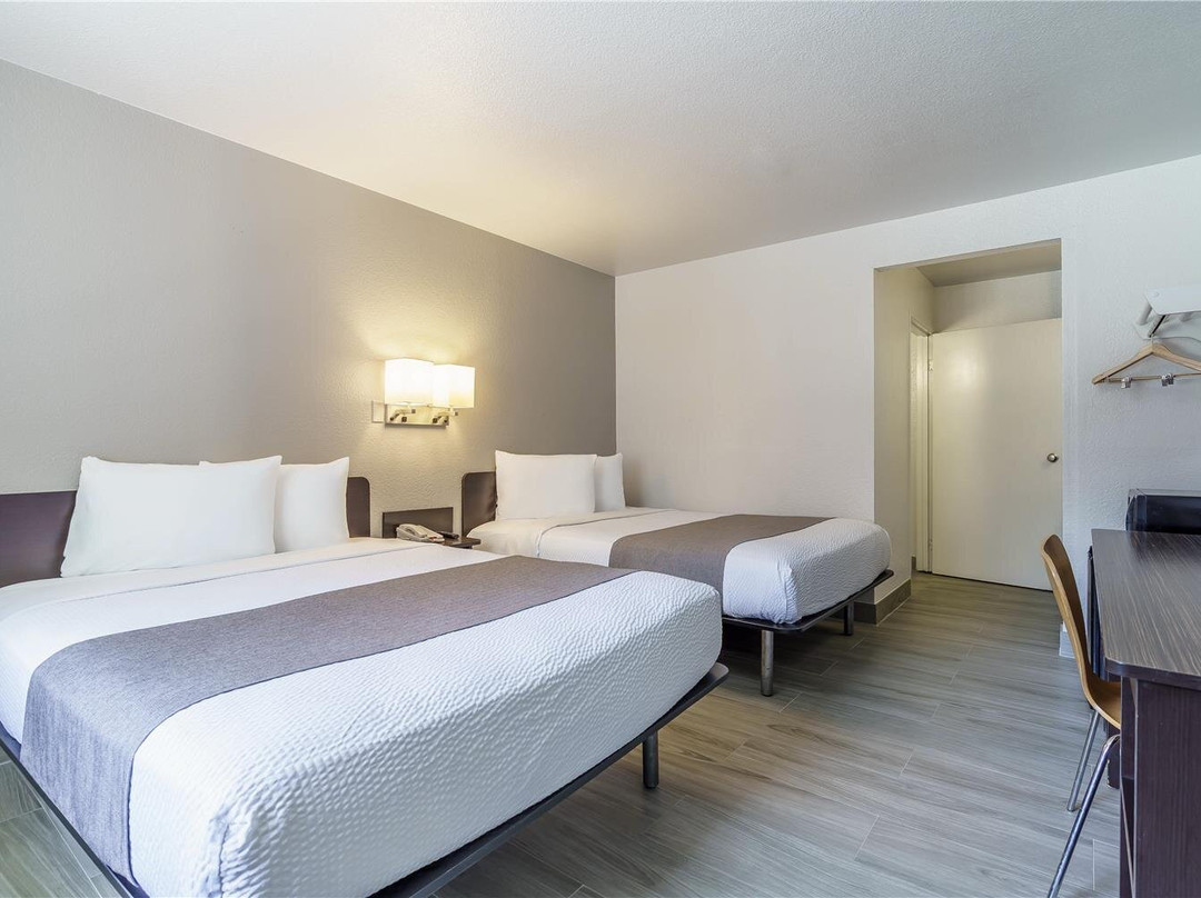 北弗里蒙特6号汽车旅馆