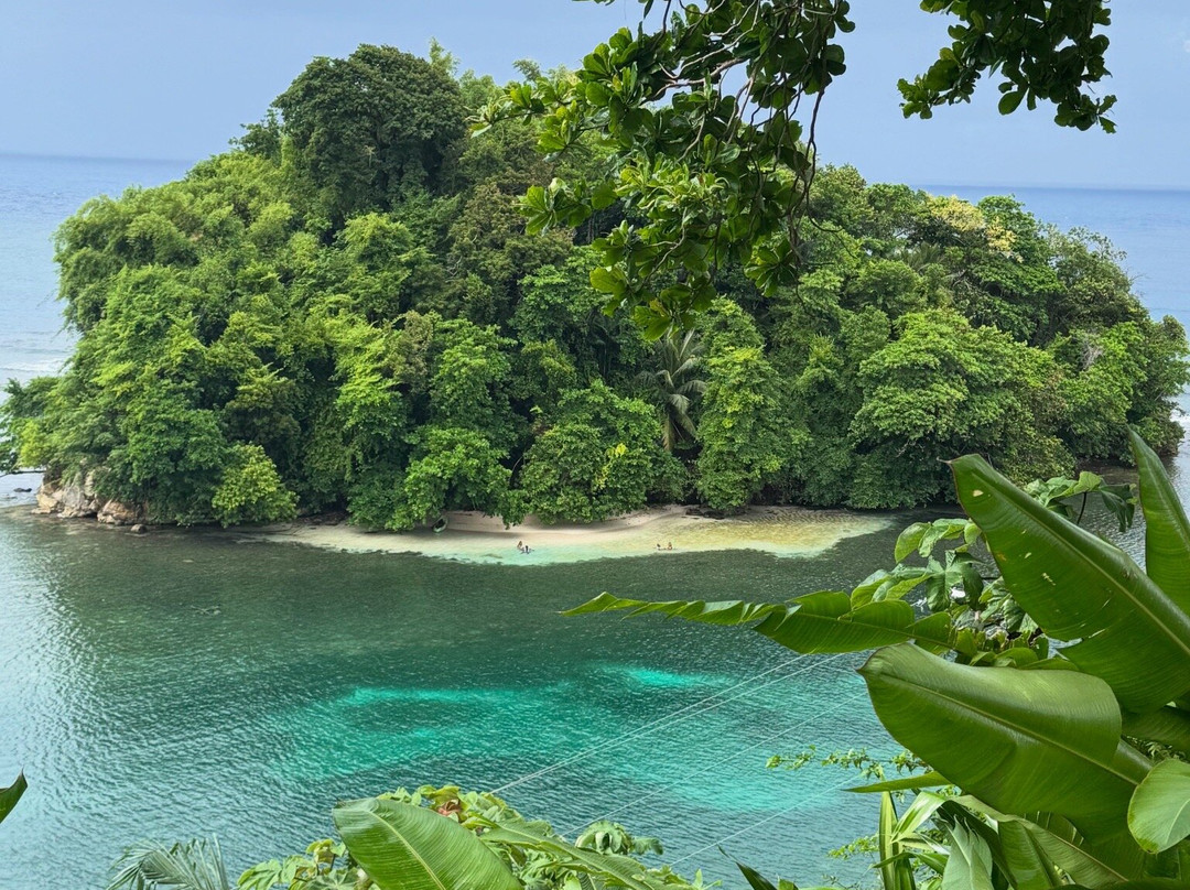 Goblin Hill Villas at San San主图
