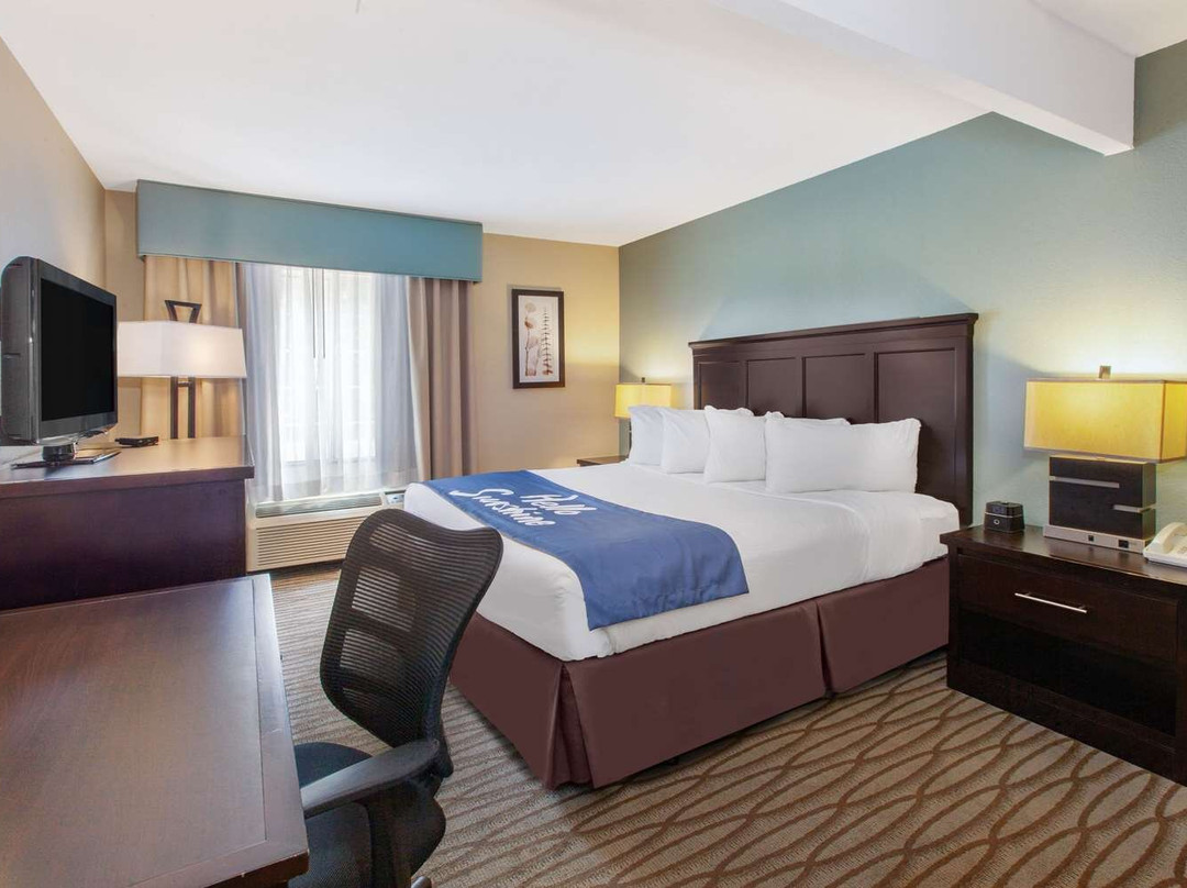 Days Inn by Wyndham Petoskey