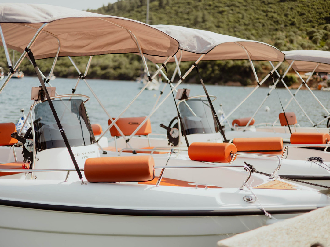 A La Carte Yachting - Boat Rentals