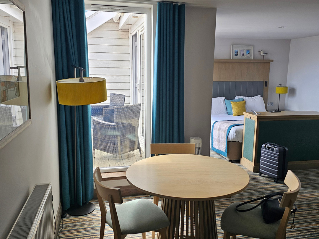 The Waterside Hotel主图
