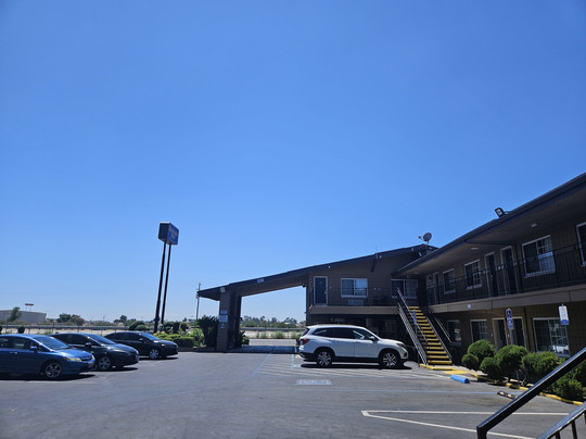 Rodeway Inn near University - Gateway to Yosemite主图