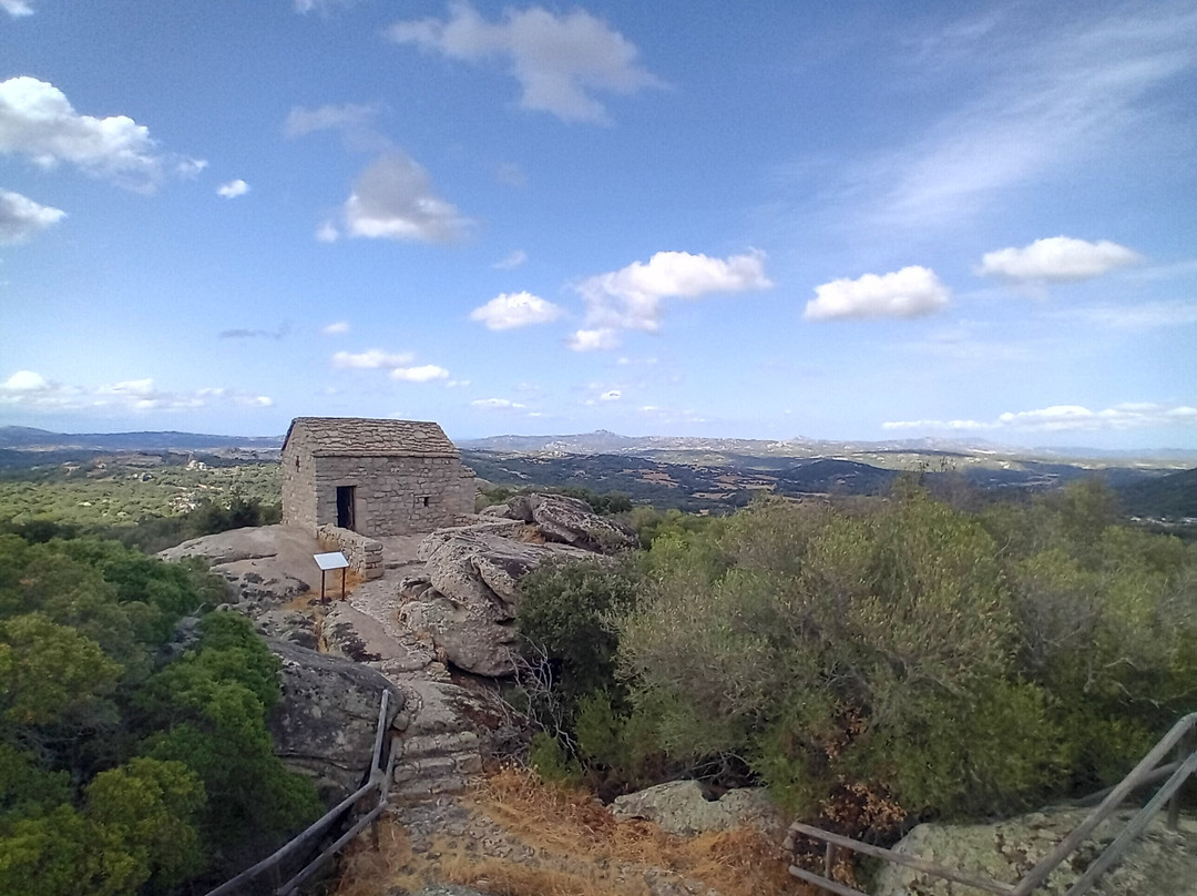 Castello di Balaiana-Luogosanto必去景点