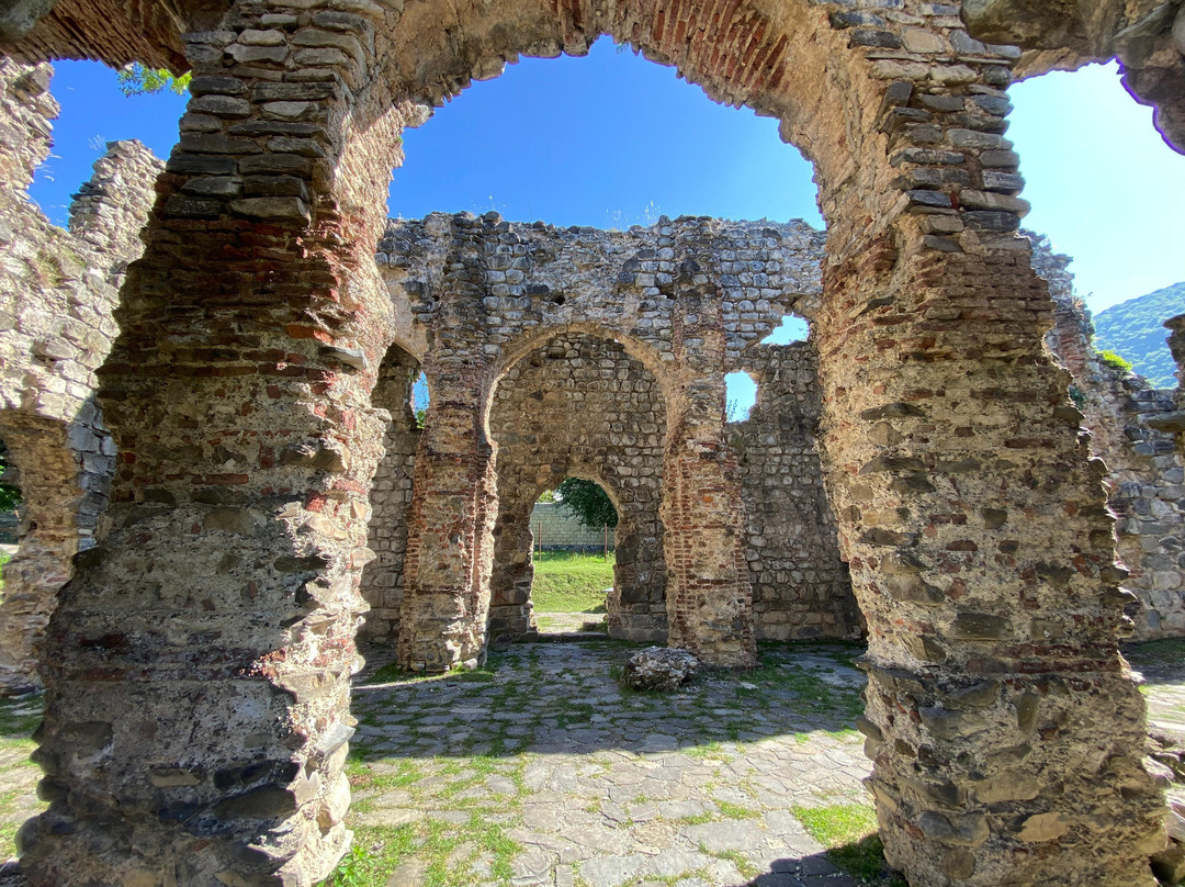 Gum Basilica-Qakh必去景点