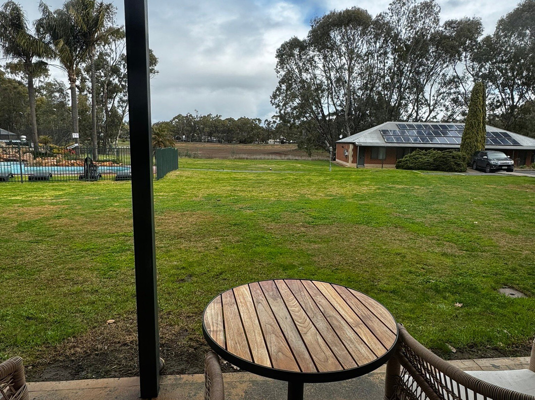 克莱尔乡村俱乐部主图