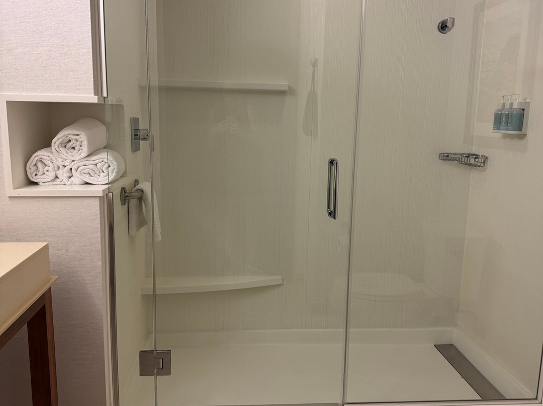 尔湾光谱万怡酒店主图