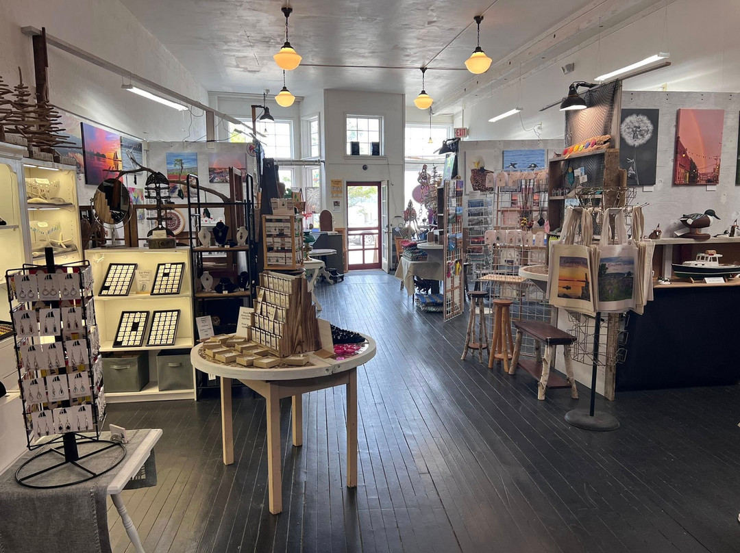 Eastern Maine Images Gallery & Gifts-Eastport必去景点