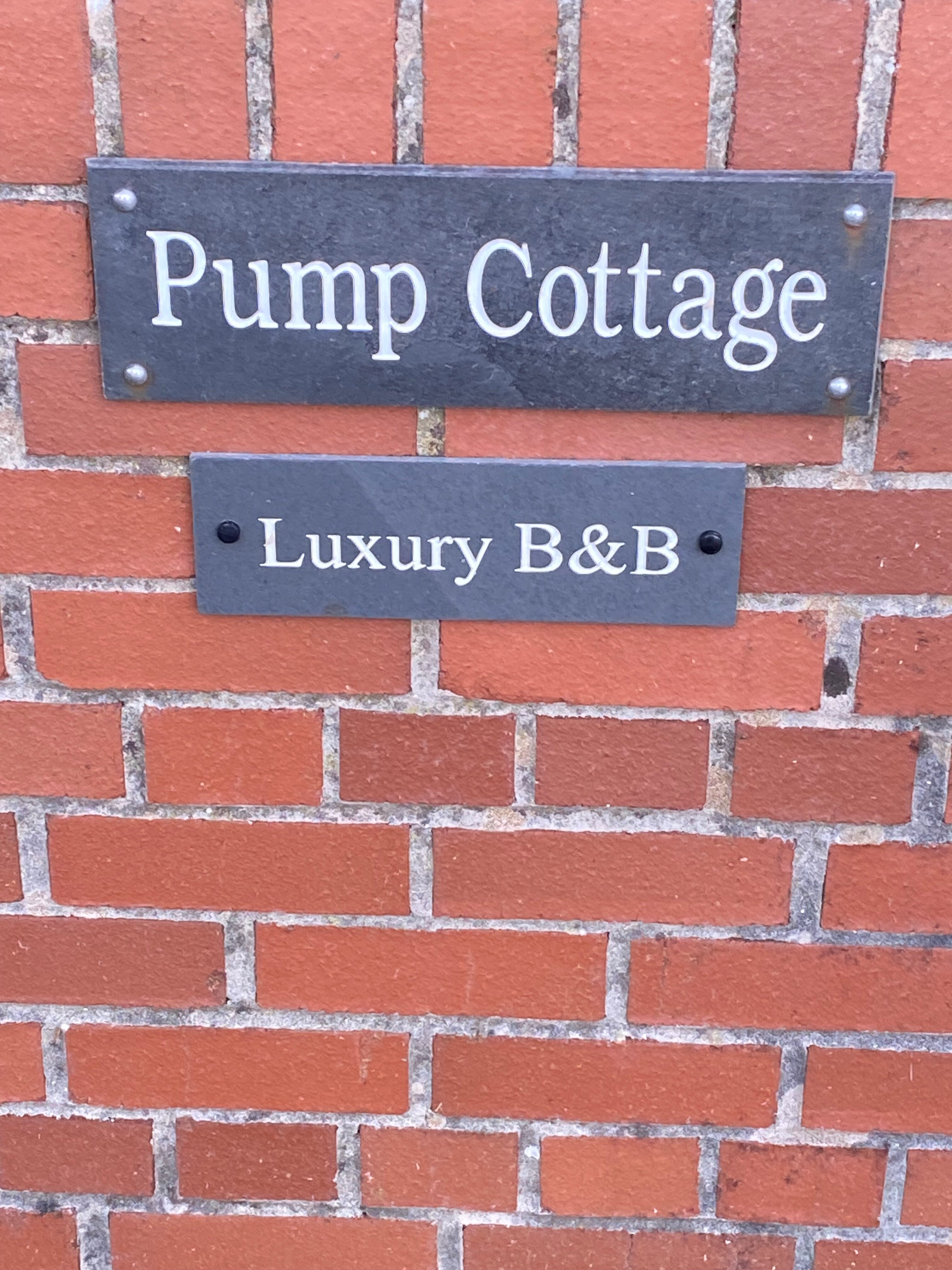 Pump Cottage-官方