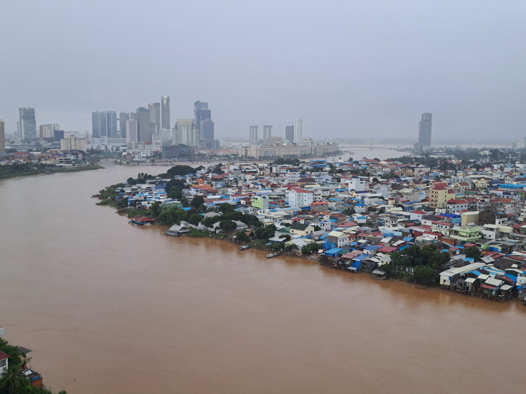 Sun & Moon, Riverside Hotel主图