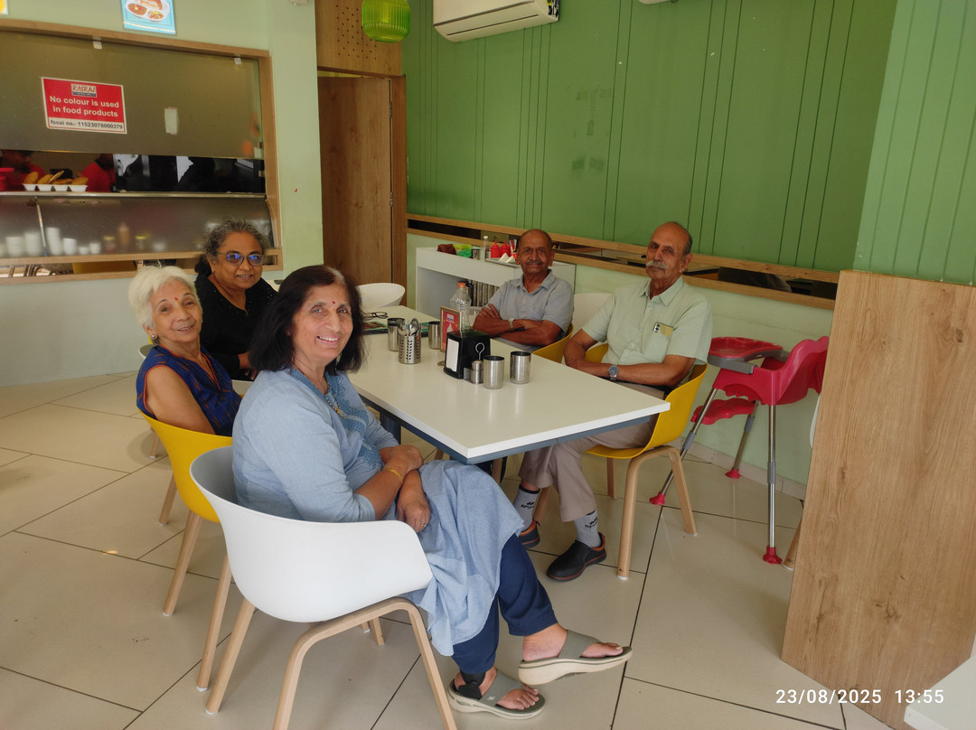 Rasraj Sweets And Restaurant