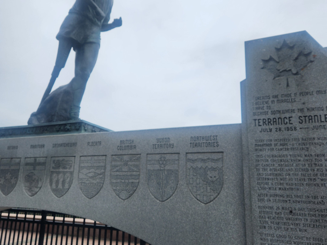 Terry Fox Monument-桑德贝必去景点