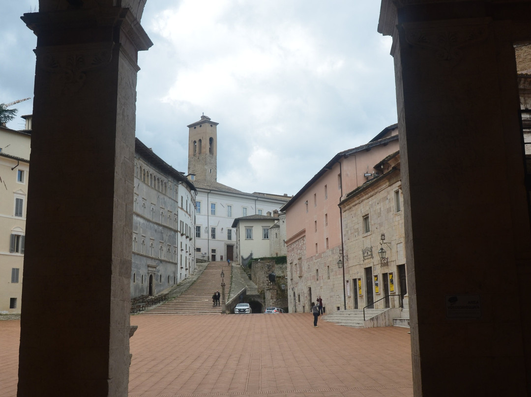 Piazza del Duomo-斯波莱托必去景点