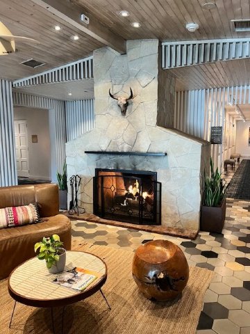 The Leta Santa Barbara Goleta, Tapestry Collection by Hilton-浴室