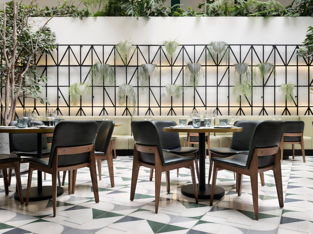 Pepe Restaurant - Kimpton Virgilio