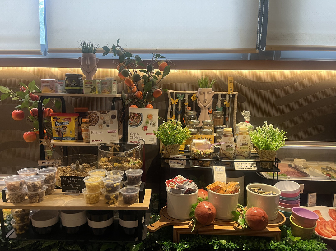 Alexandros Hotel主图