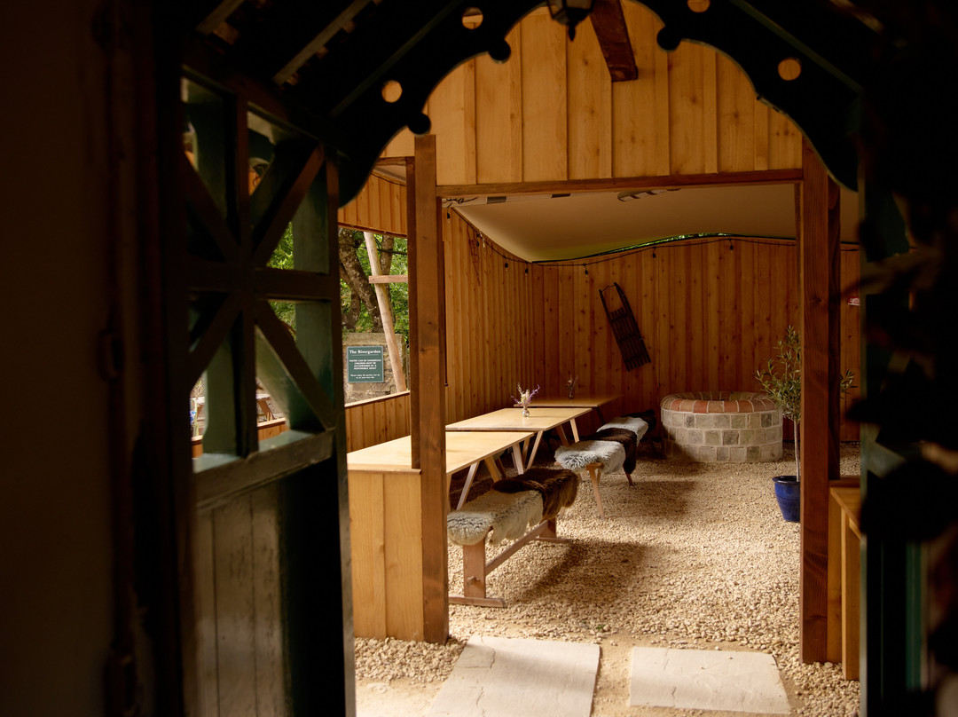 Riverbarn Kitchen and Bed & Breakfast主图