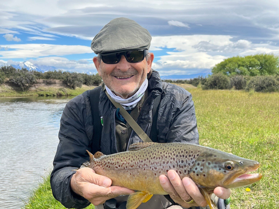Mosquero Fly Fishing-纳塔莱斯港必去景点