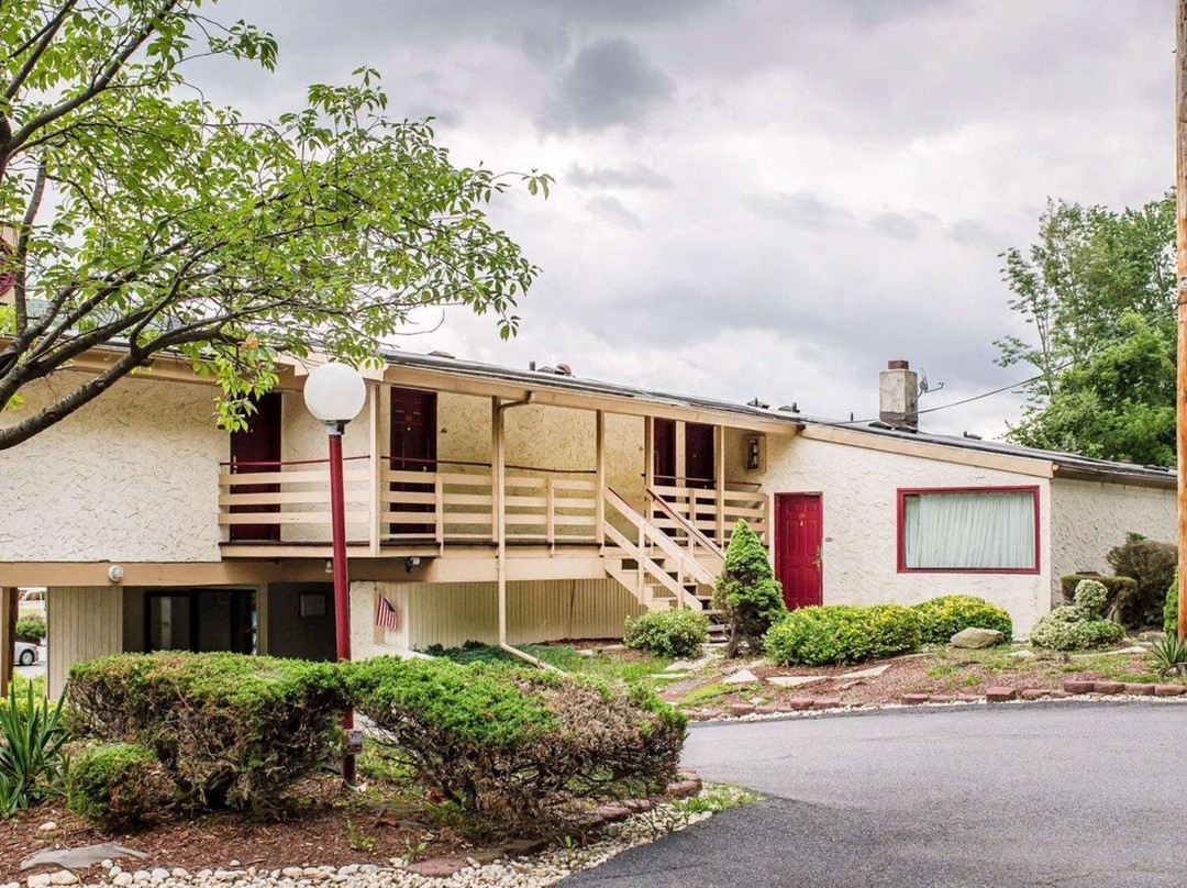 Econo Lodge Summit - Scranton