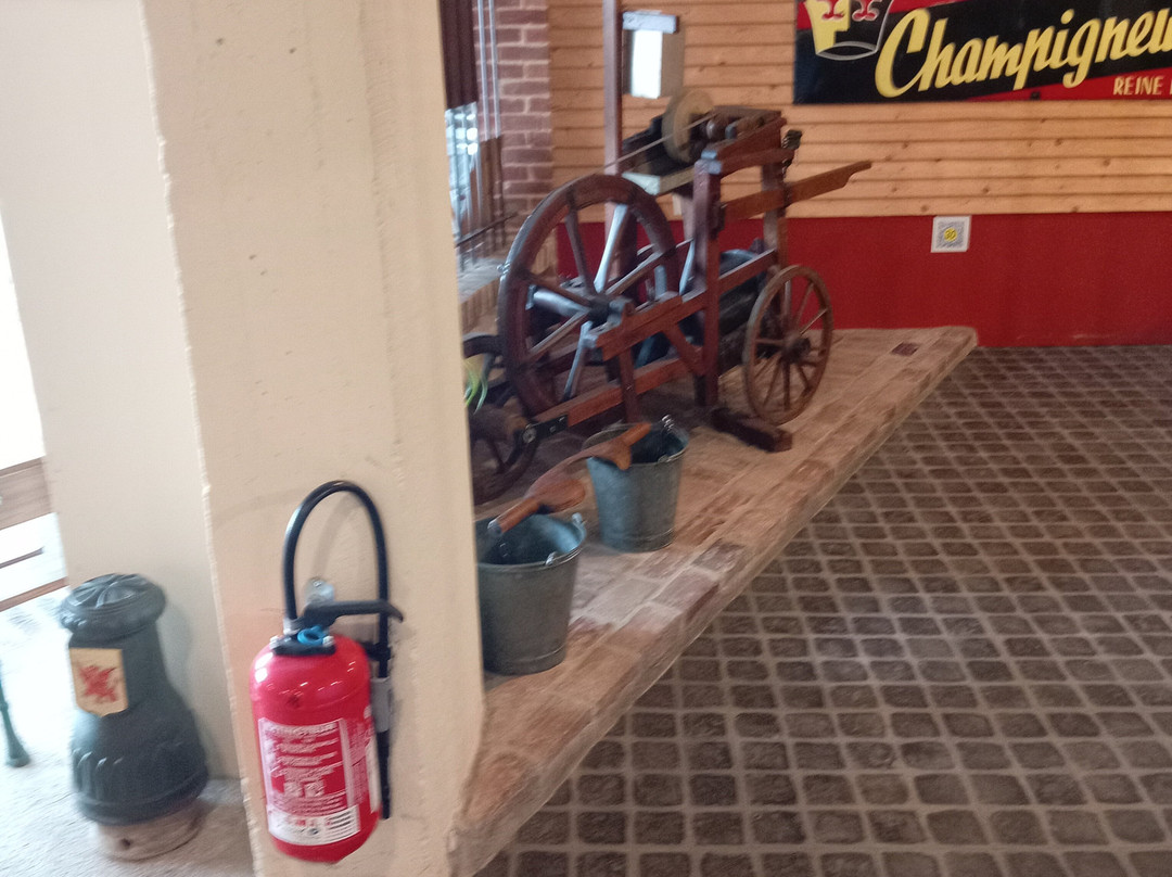 Village des Metiers D'antan & Musee Motobecane-Saint-Quentin City必去景点