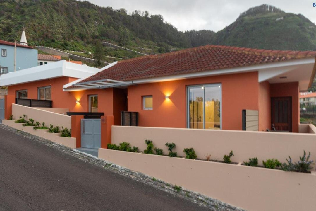 The Jolie - Porto Moniz Central Studios