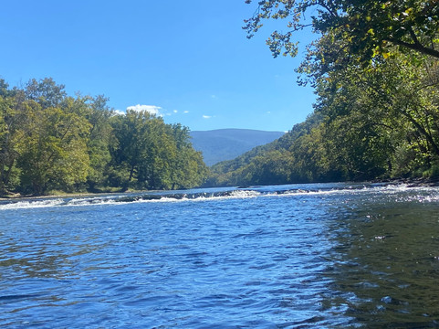Downriver Canoe Company-Bentonville必去景点