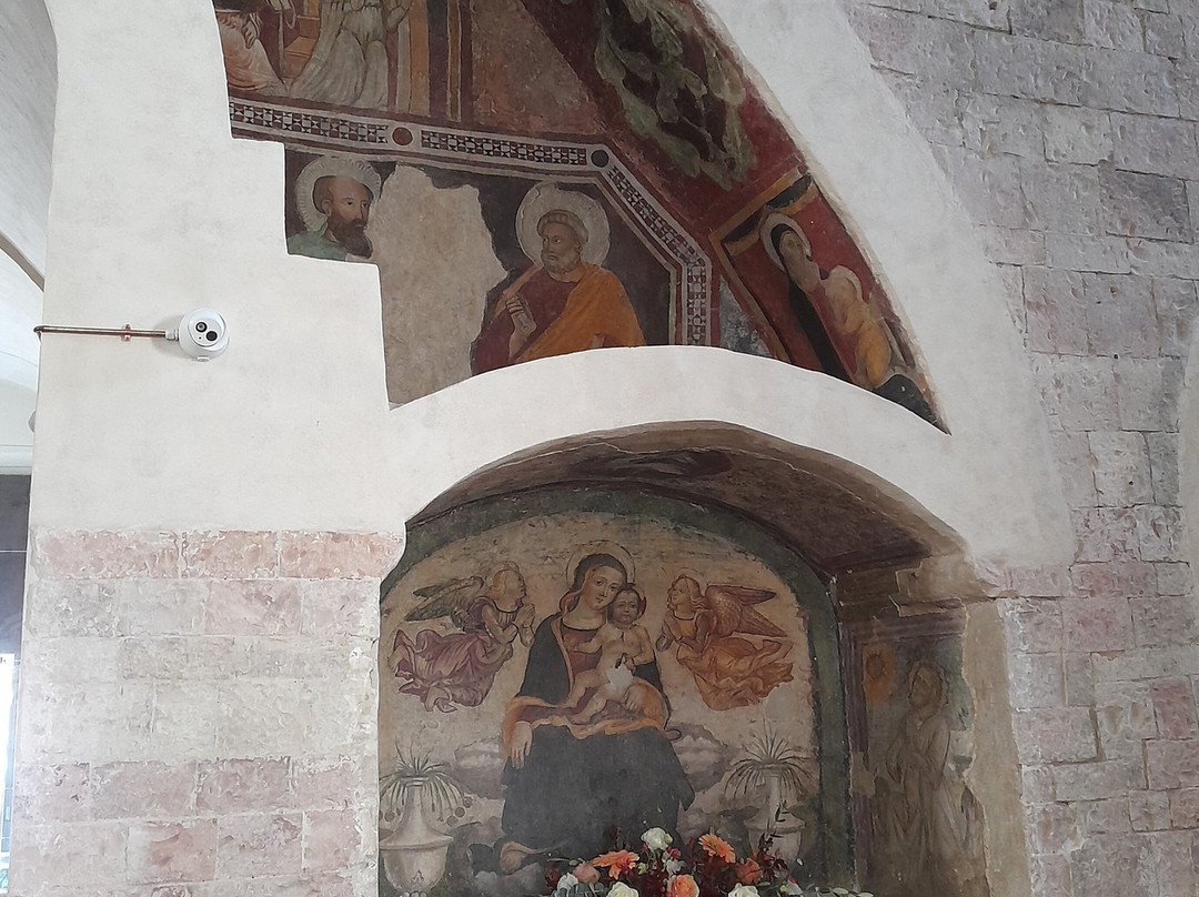 Chiesa di Santa Maria Infraportas-福利尼奥必去景点