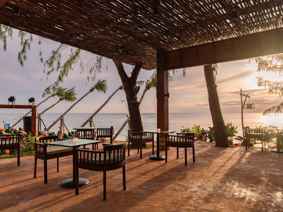 Sonasea Beach Bar