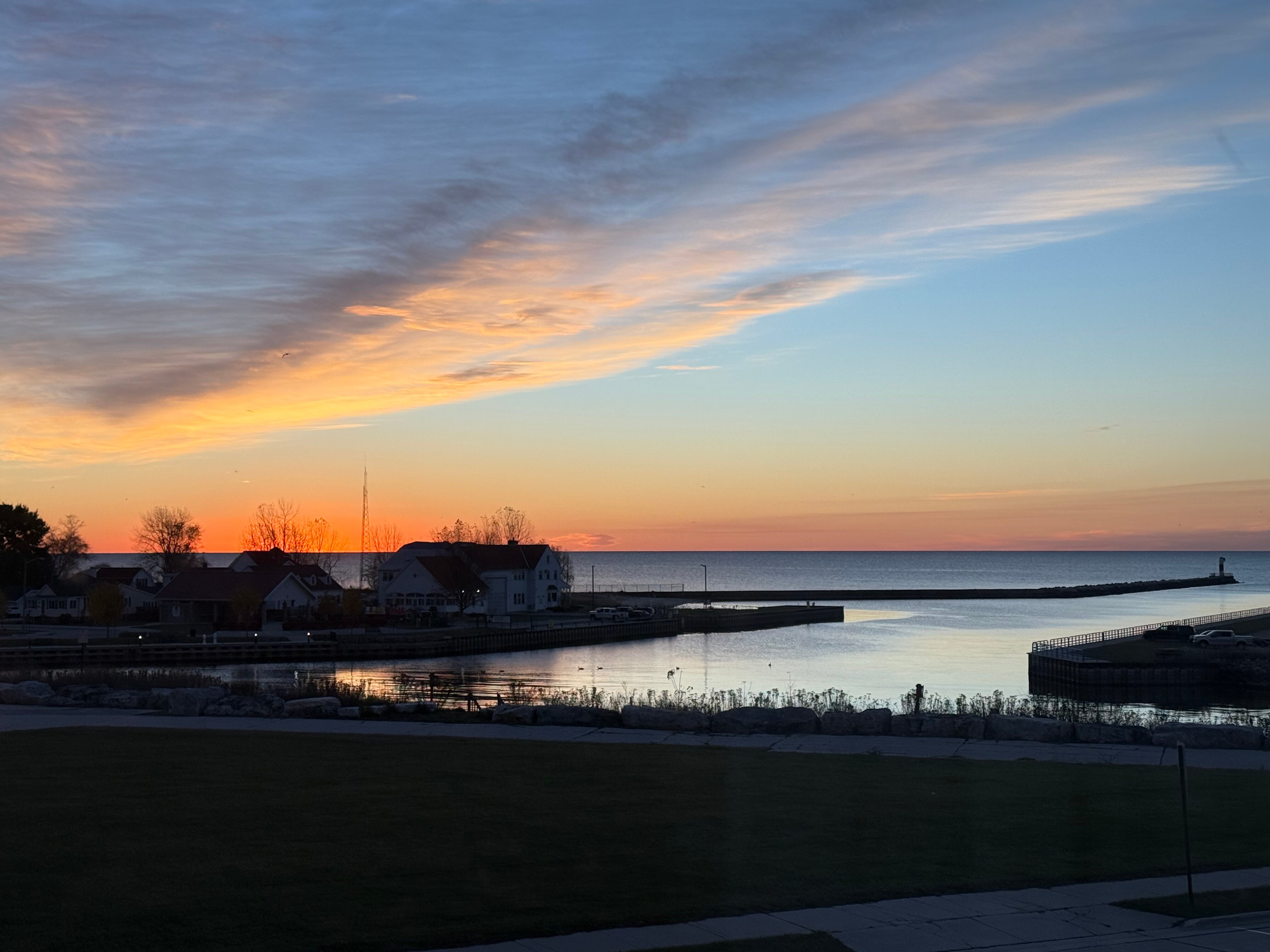 Cobblestone Hotel & Suites - Two Rivers-酒店景观