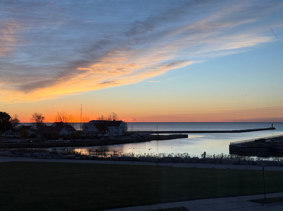 Cobblestone Hotel & Suites - Two Rivers主图