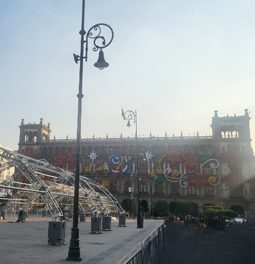 Plaza de la Constitucion-奎尔纳瓦卡必去景点