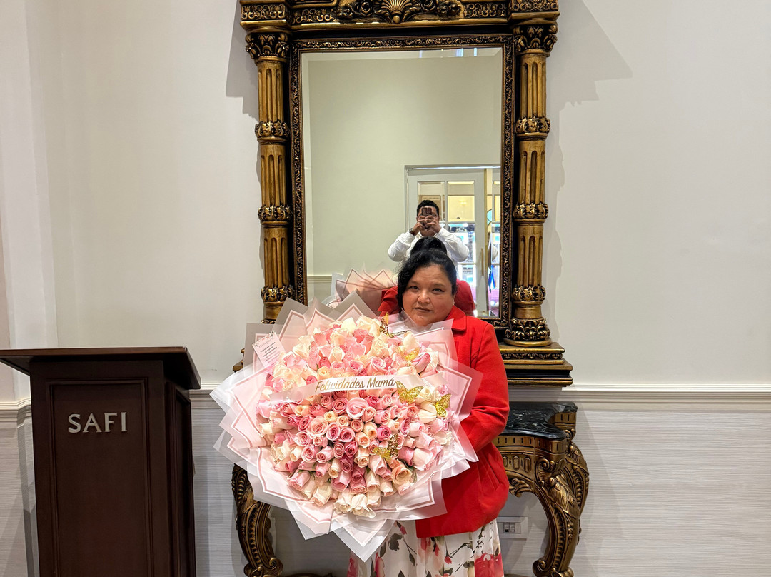 萨菲奢华皇谷酒店主图