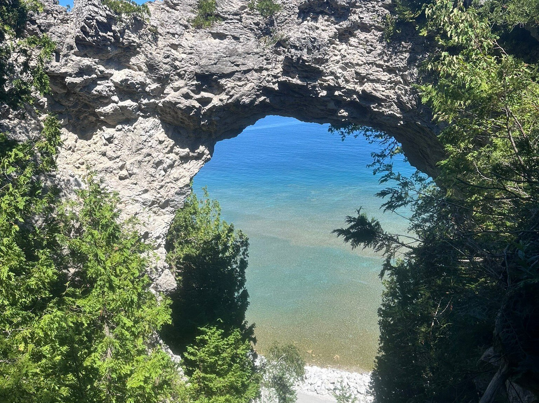 Arch Rock-麦其诺岛必去景点